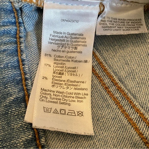 Madewell Classic Straight Jeans in Nearwood Wash - Picture 8 of 9